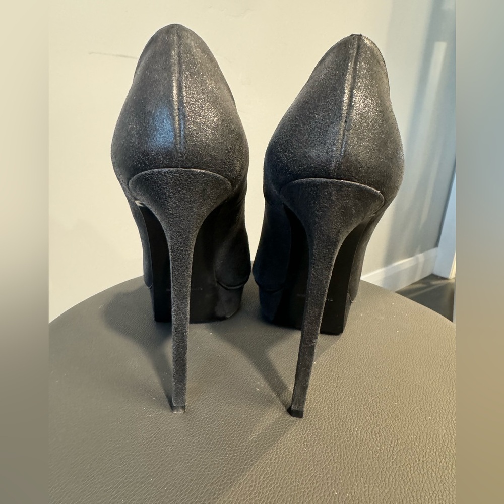 Saint Laurent matte sparkling black pumps with patent toe - Picture 4 of 9